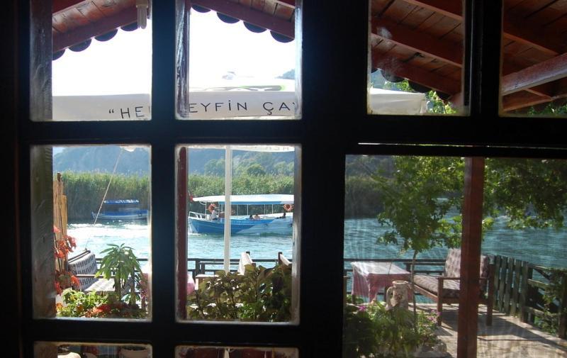 Onder Pansiyon Dalyan Bilik gambar